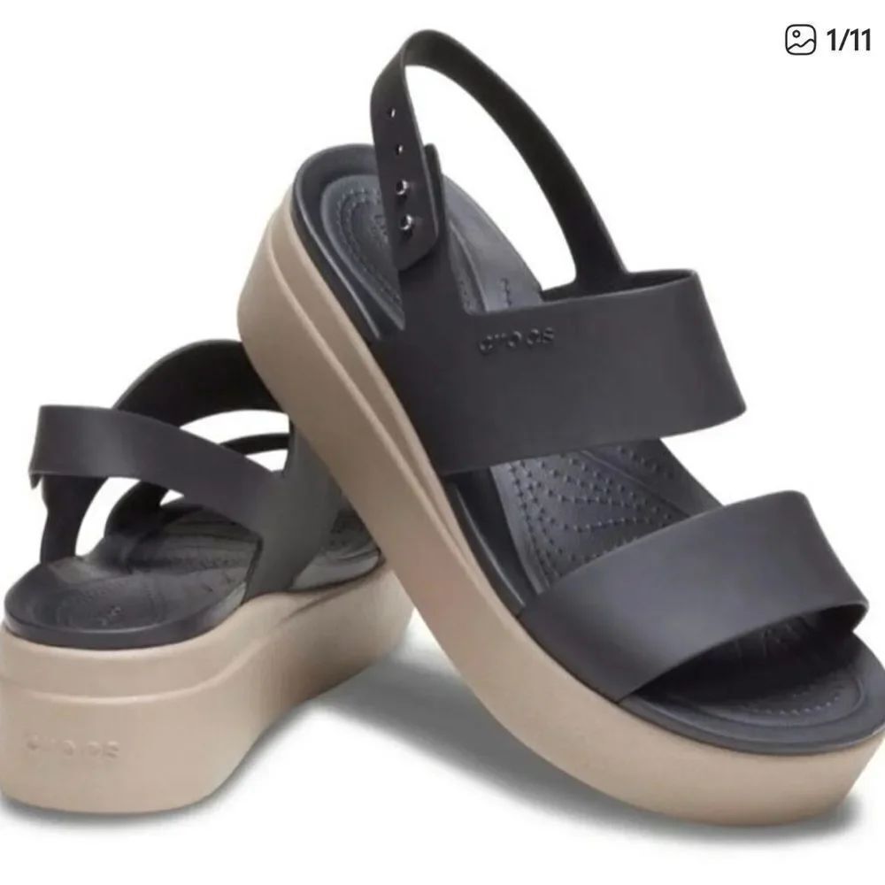 CROCS Women's Sz 6 Brooklyn Low Wedge Black / Beige Sandal Platform